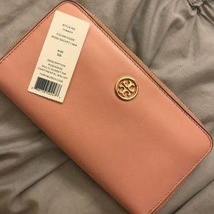 Tory Burch Robinson Zip Continental Wallet